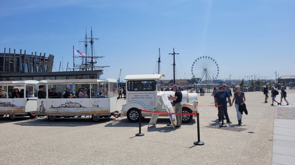 petit train et grande roue